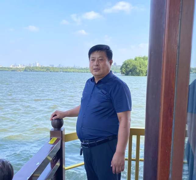 鲍其乐