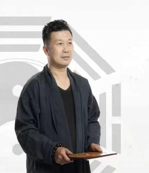 蒋易翀