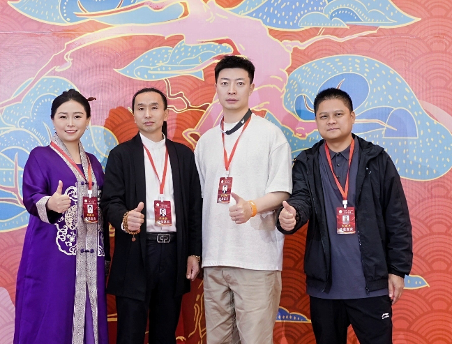 闫胜然 闫胜然