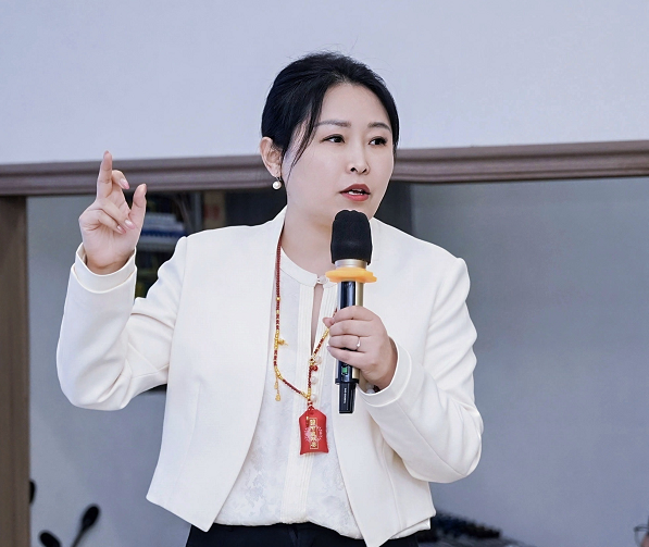 闫胜然 闫胜然