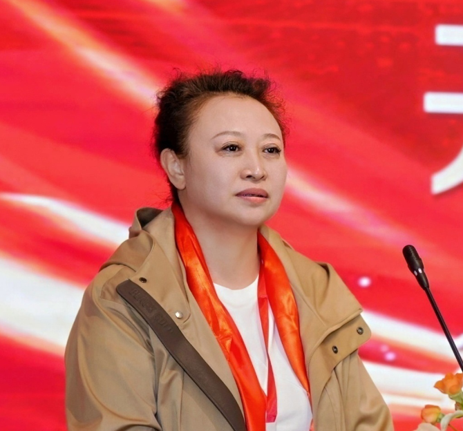 张蔷 张蔷