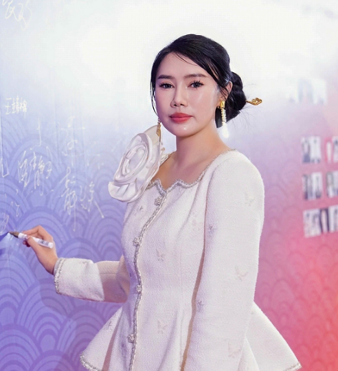 张环环 张环环