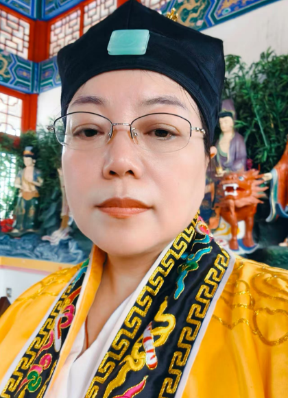 吕罗英 吕罗英