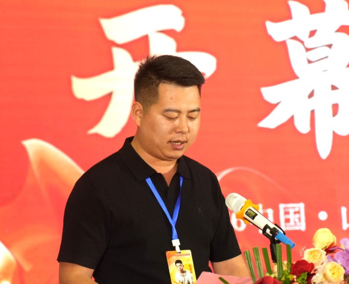 李毅 李毅